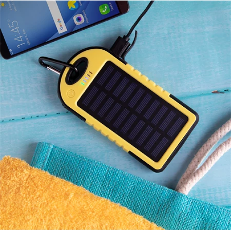 Hordozható akkumulátor, powerbank 4000mAh napelemes, sárga műanyag szilikon borítással 1 led világítással