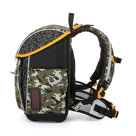 Iskolatáska ergonómikus BAGMASTER Prim 23C Katonai Camo zöld