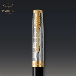 PARKER Sonnet Royal Premium 18k töltőtoll metál fekete test+ arany klipsz